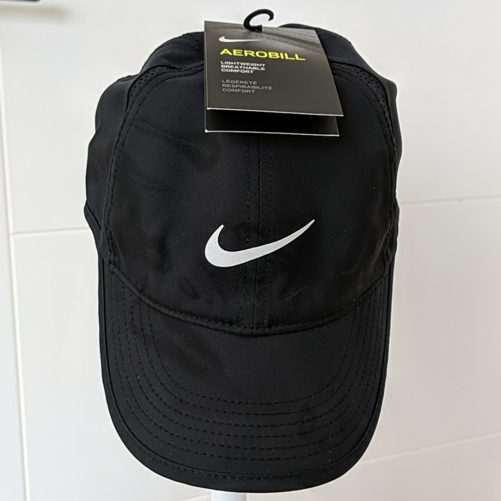 New Nike running hat